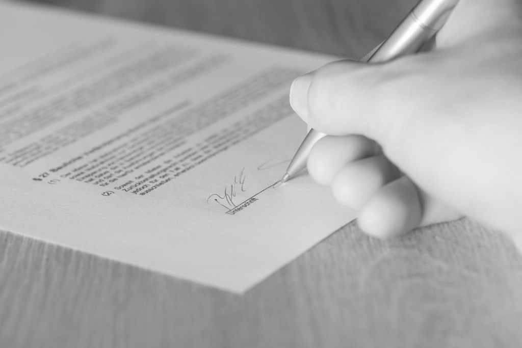 contract-1464917_1920